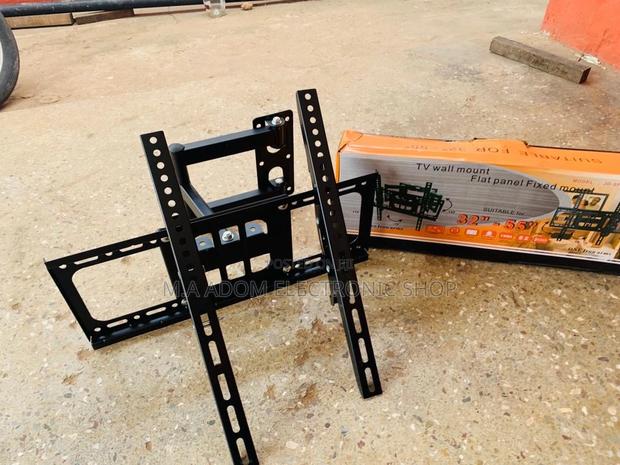 Elegant Black Adjustable Corner Wall Mount(32”-55”) · Photo 2
