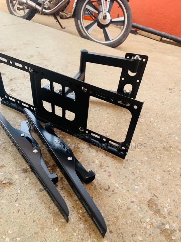 32-55” Adjustable Corner Wall Mount for Sale · Photo 2
