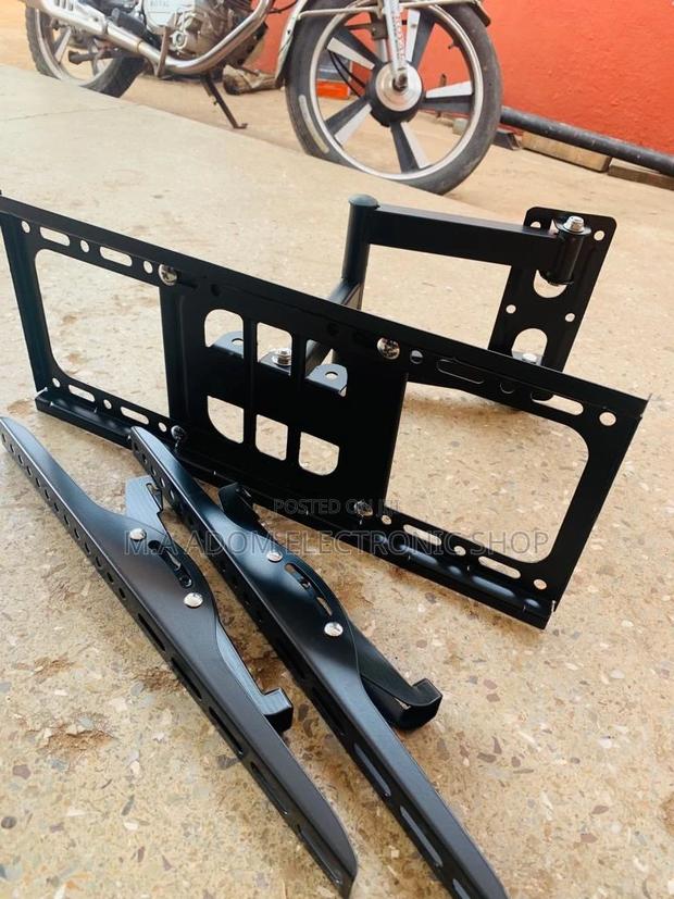 New Adjustable Corner Wall Mount for 32-55”(Black) · Photo 2
