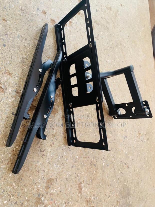 (32”-55”)Affordable Adjustable Corner Wall Mount · Photo 2