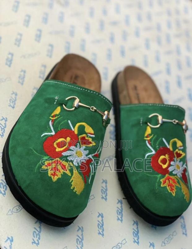 Green Half Shoe · Photo 2
