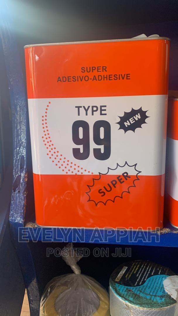99 Glue Super · Photo 3