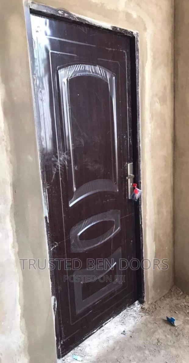 Paladin Foreign Panel Doors for Interior Use · Photo 2