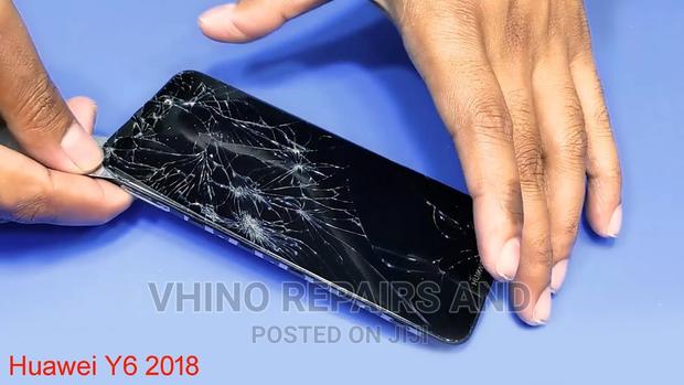 Original Huawei Y8 2018 Screen Replacement photo 2