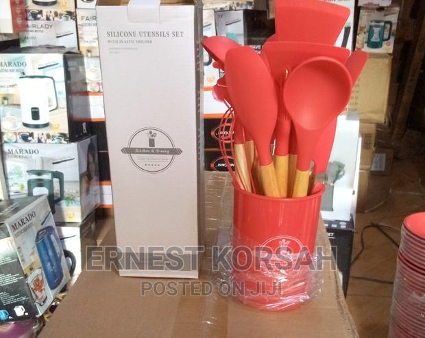 Silicone Utensils Set With Plastic Holders · Photo 4
