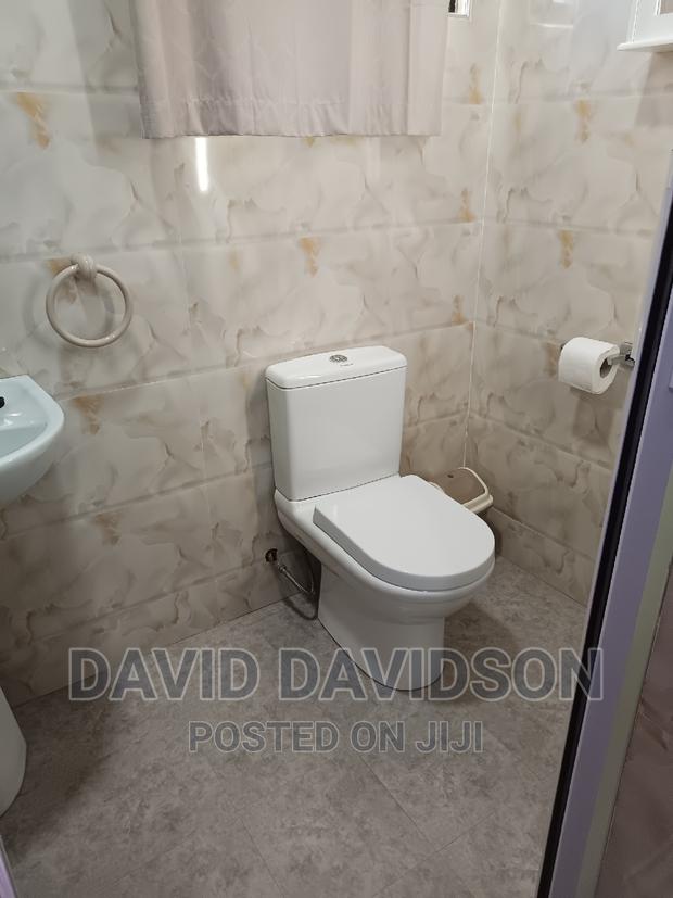 Furnished 1bdrm Apartment in Furnished Chamber, Tema Metropolitan · Photo 4