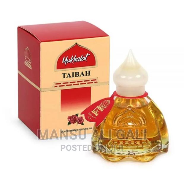 Blue Stone and Taibah Perfume Oil · Photo 4