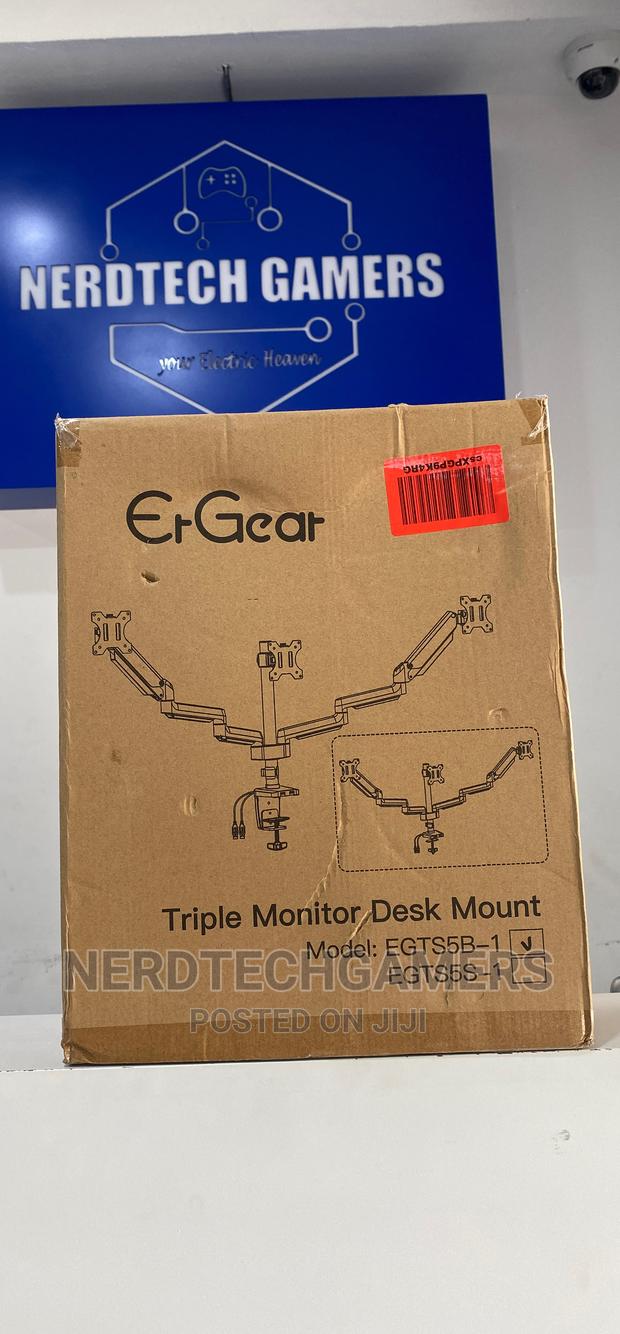 Tripe Monitor Desk Mount · Photo 2
