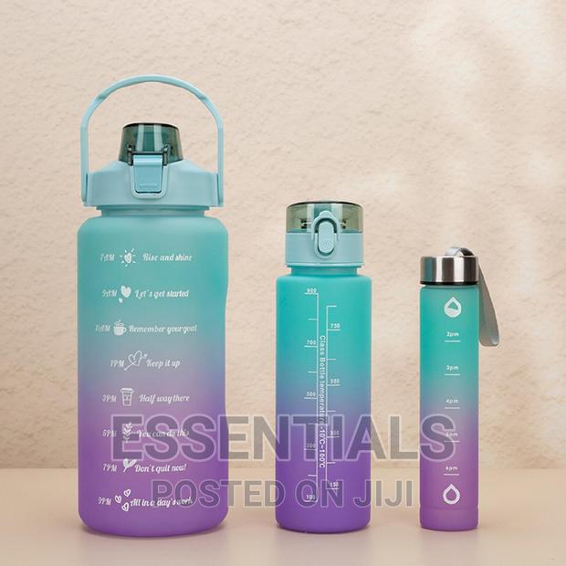Water Bottle With Time · Photo 1