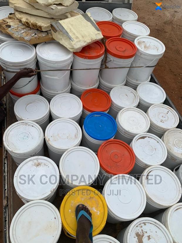 Grafiato Materials and Painting