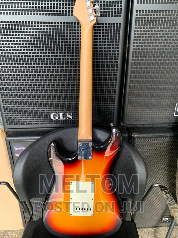 Gibson Lead Guitar · Photo 2
