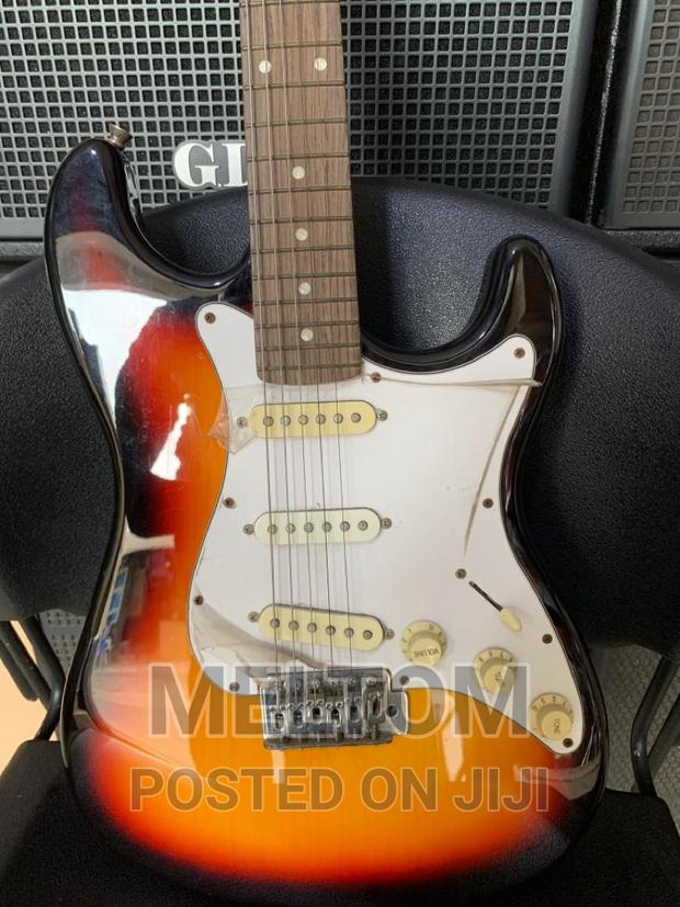Gibson Lead Guitar · Photo 4