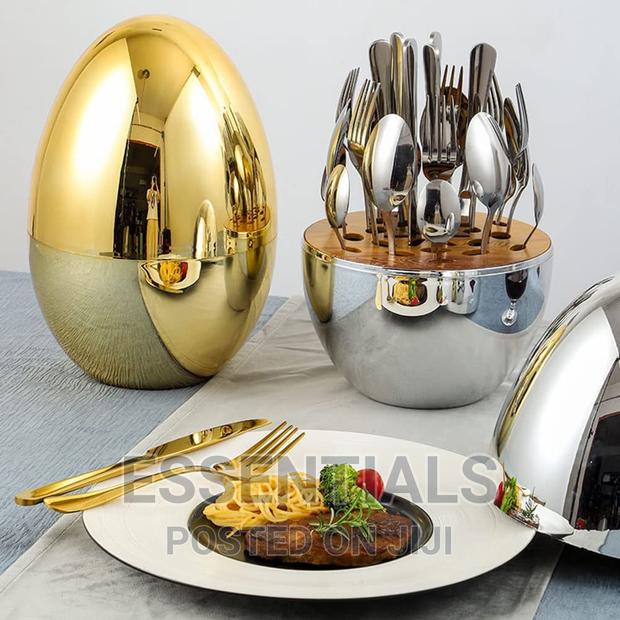 24pcs Luxury Flatware Set · Photo 1