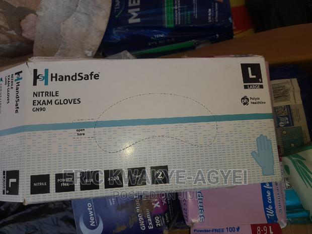 GN90 Hand Safe Blue Powder Free Nitrile Gloves - Stretchy · Photo 2