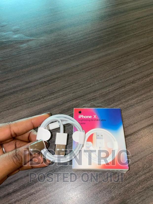 iPhone X Lightning to USB Cable · Photo 3