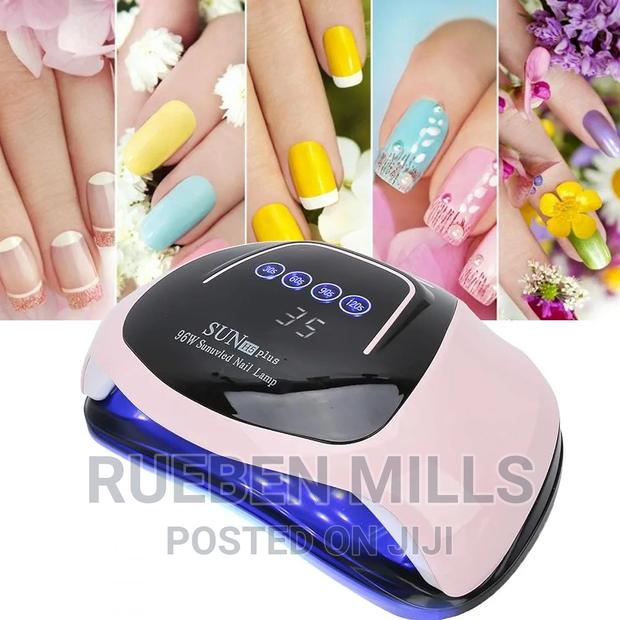 Two Hands Pink Nail Dryer · Photo 3