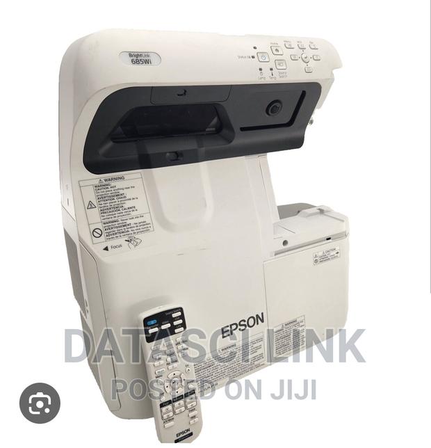 Epson 3500lumen Eb-696w Ultra Short Throw Projector photo 4