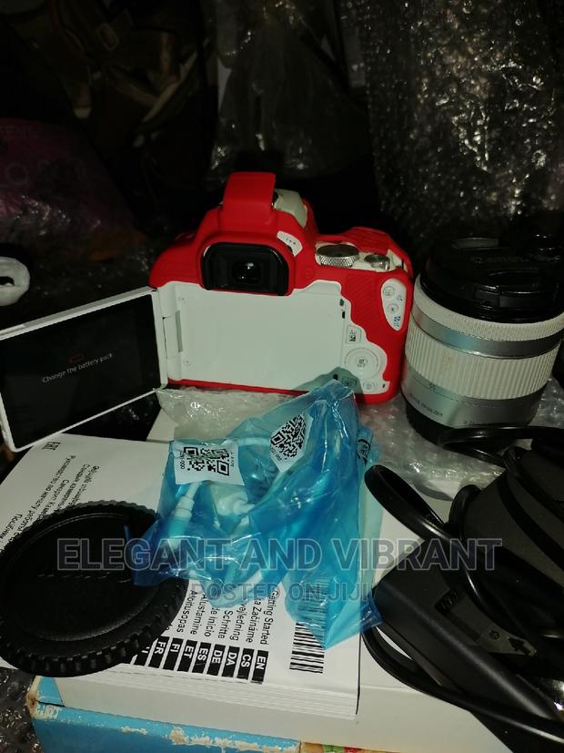 Canon Eos 250d in Very Little Use Condition photo 7