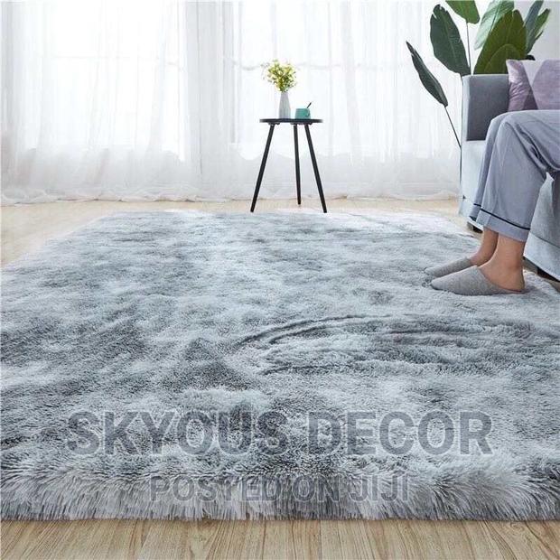 Fluffy Center Carpet · Photo 2