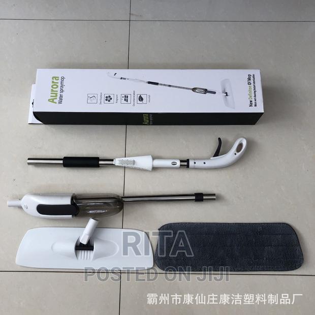 Quality Spray Mop With Easy Grip Handle photo 3