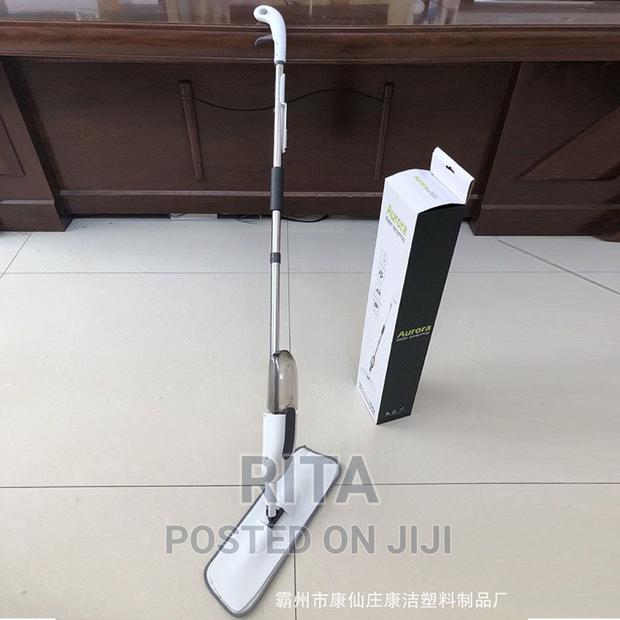 Quality Spray Mop With Easy Grip Handle
