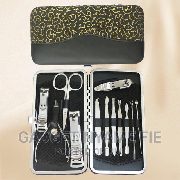 Personal Manicure / Pedicure Set · Photo 2
