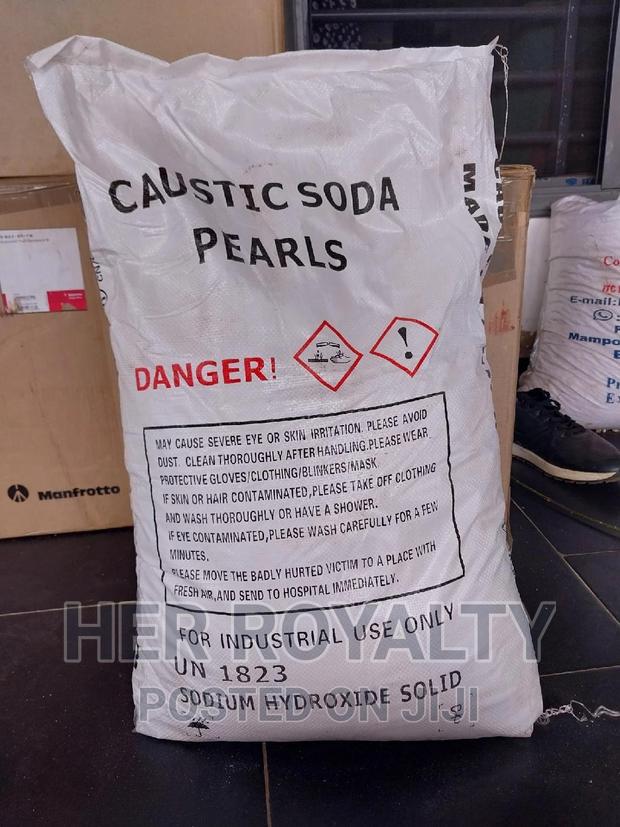 Caustic Soda Pearls · Photo 4