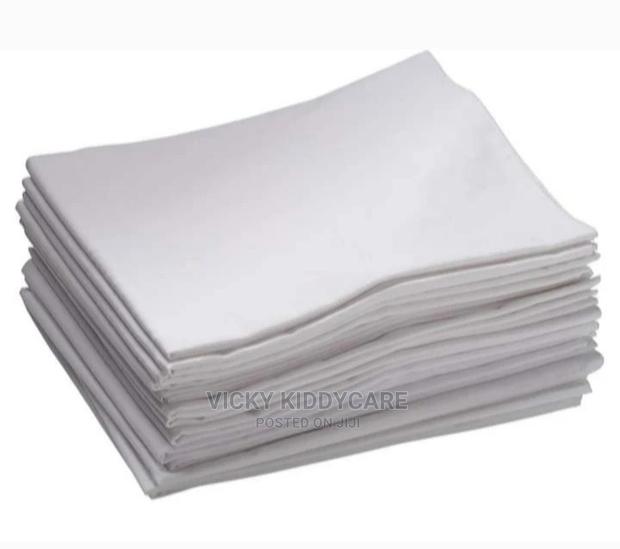 Pure White Cot Sheet · Photo 2