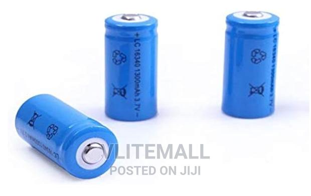 2pcs 3.7v 1300mah Rechargeable Battery · Photo 3