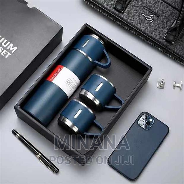 Beverage Flasks · Photo 4