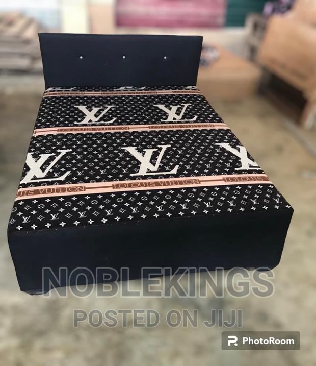 Inbuilt Double Bed With Pillow