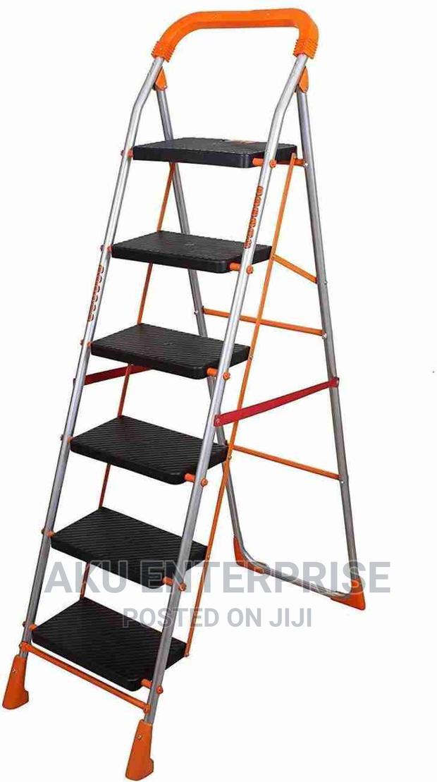 Foldable 6 Steps Ladder · Photo 2