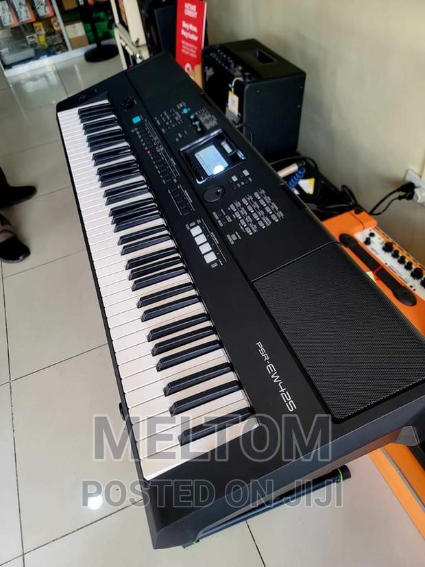 Yamaha Psr-ew425 Keyboard · Photo 2