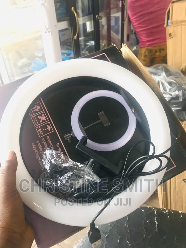 10 Inches Ring Light · Photo 4