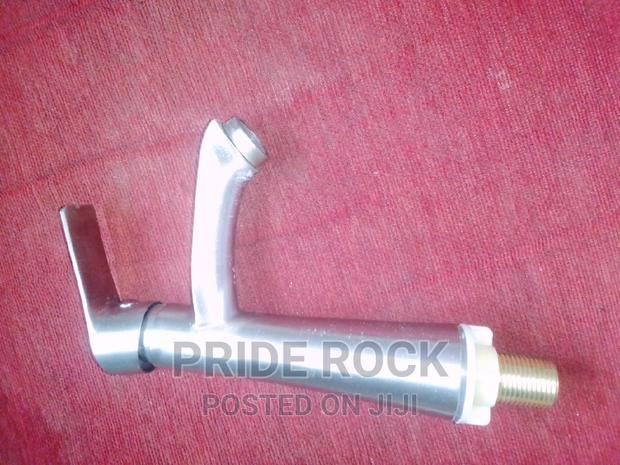 Single Lifted Sink Basin Tap Faucet · Photo 3