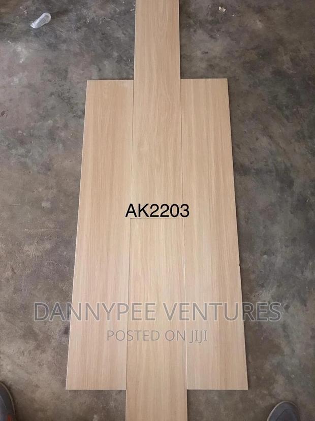 20/120 Parquet Floor Tiles · Photo 3