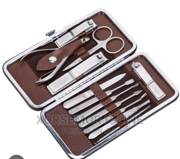 Stainless Steel Nail Cutting · Photo 3