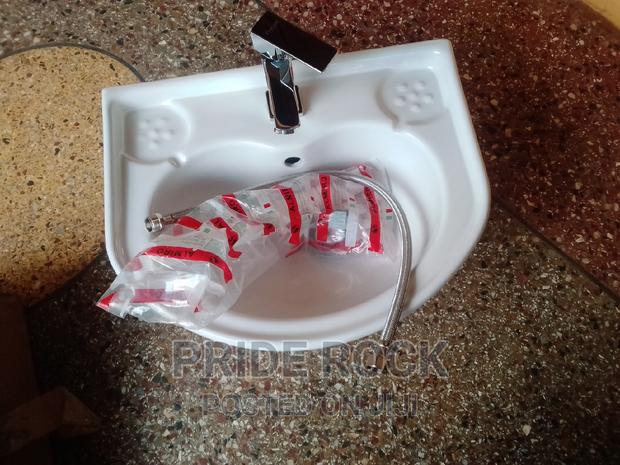 Hanging Wash Hand Basin Set · Photo 3