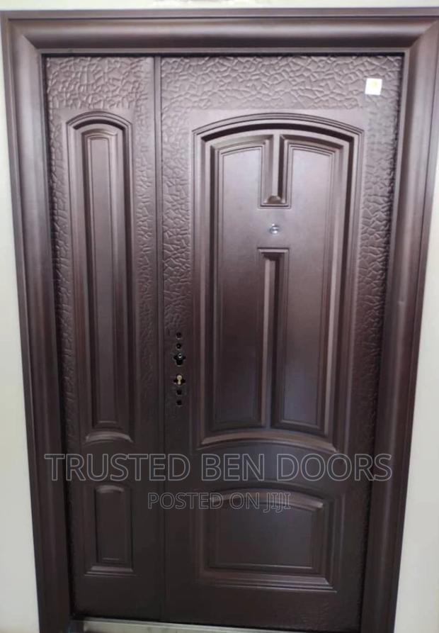 Classic Paladin One And Half Doors With Accessories · Photo 2