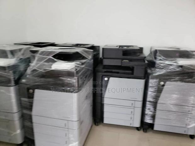 Hp Laserjet 880 · Photo 4