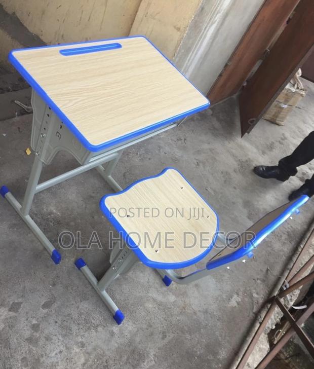 Table and Chair · Photo 4