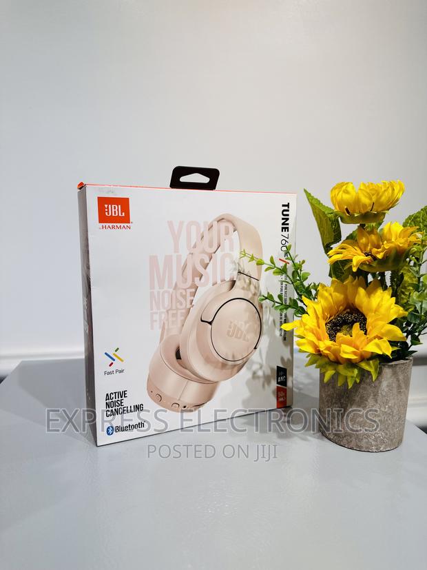 Portable Beat JBL Tune 760 Headphones · Photo 2