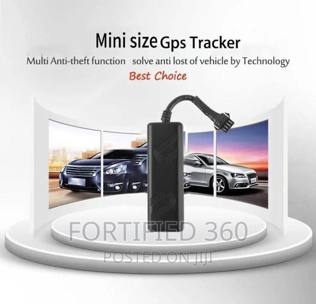 Mini-Sized GPS Tracker - Car Tracking System