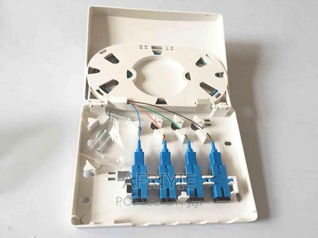 4 Cores FTTH Distribution Box · Photo 4