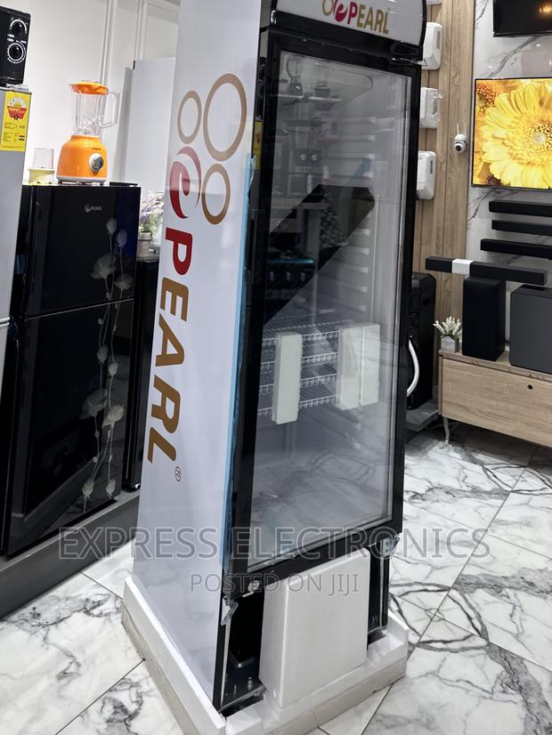 The Cleanest Deal on Pearl Display Fridge PVC 424-2b. · Photo 2