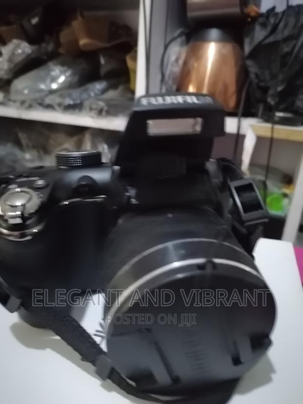 Untextured Fujifilm Camera, 14 Mp , Power Turn On But Not Screen photo 6