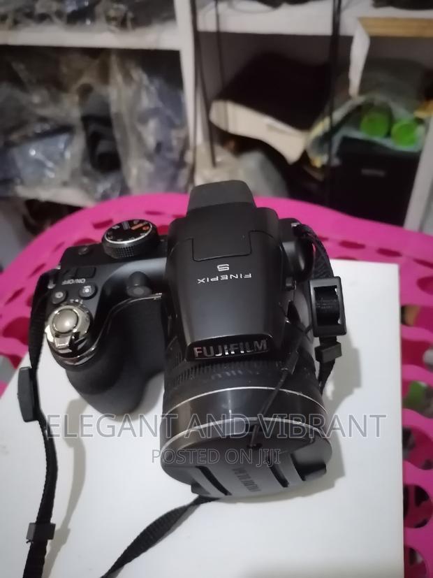Untextured Fujifilm Camera, 14 Mp , Power Turn On But Not Screen photo 14