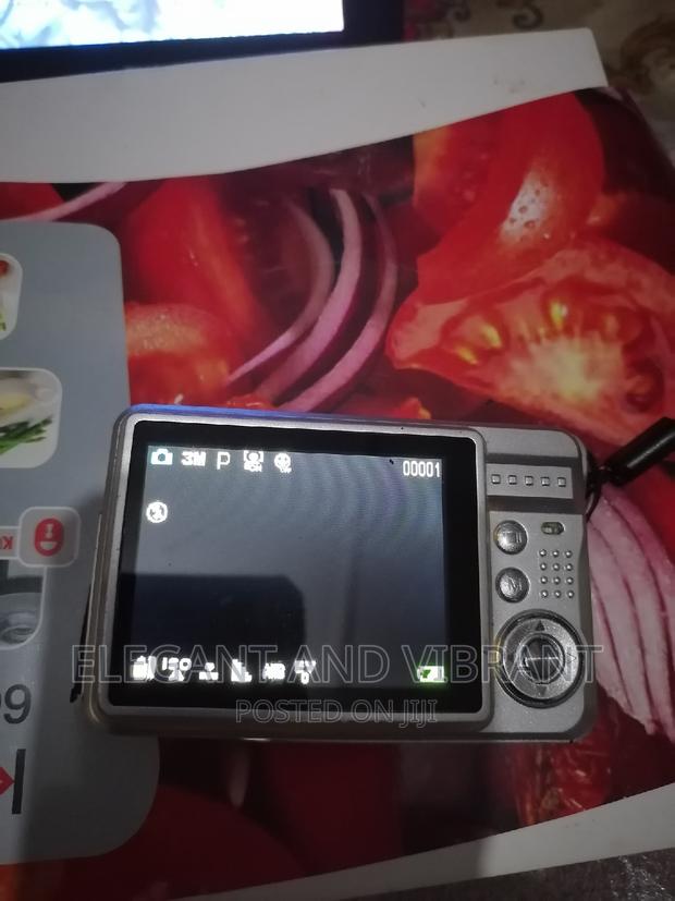 UK Used Unbranded Camera, 18mp photo 3