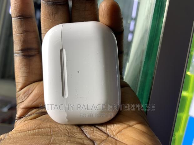 Airpods Pro 3rd Generation · Photo 3