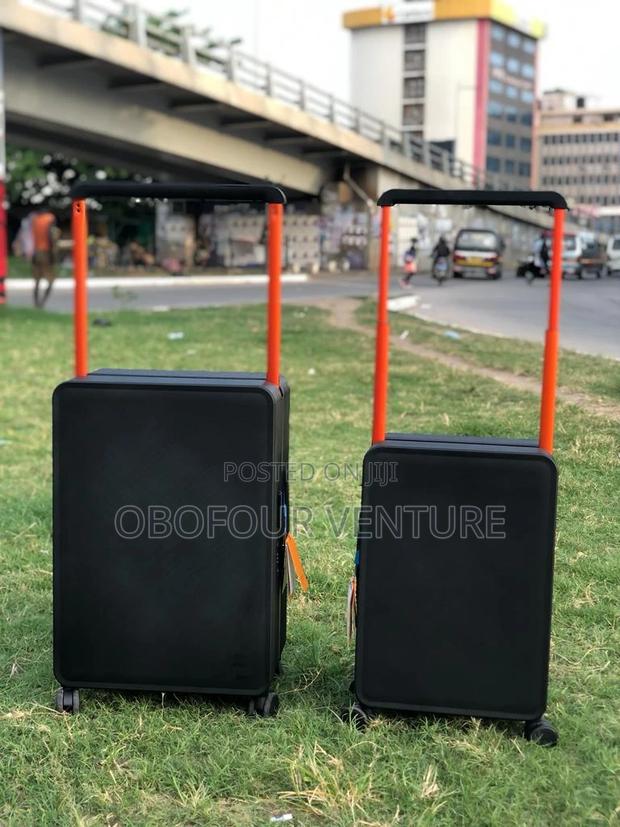 2in1 Zip Less Luxury Designer Box Luggage BLACK. COLOUR · Photo 4